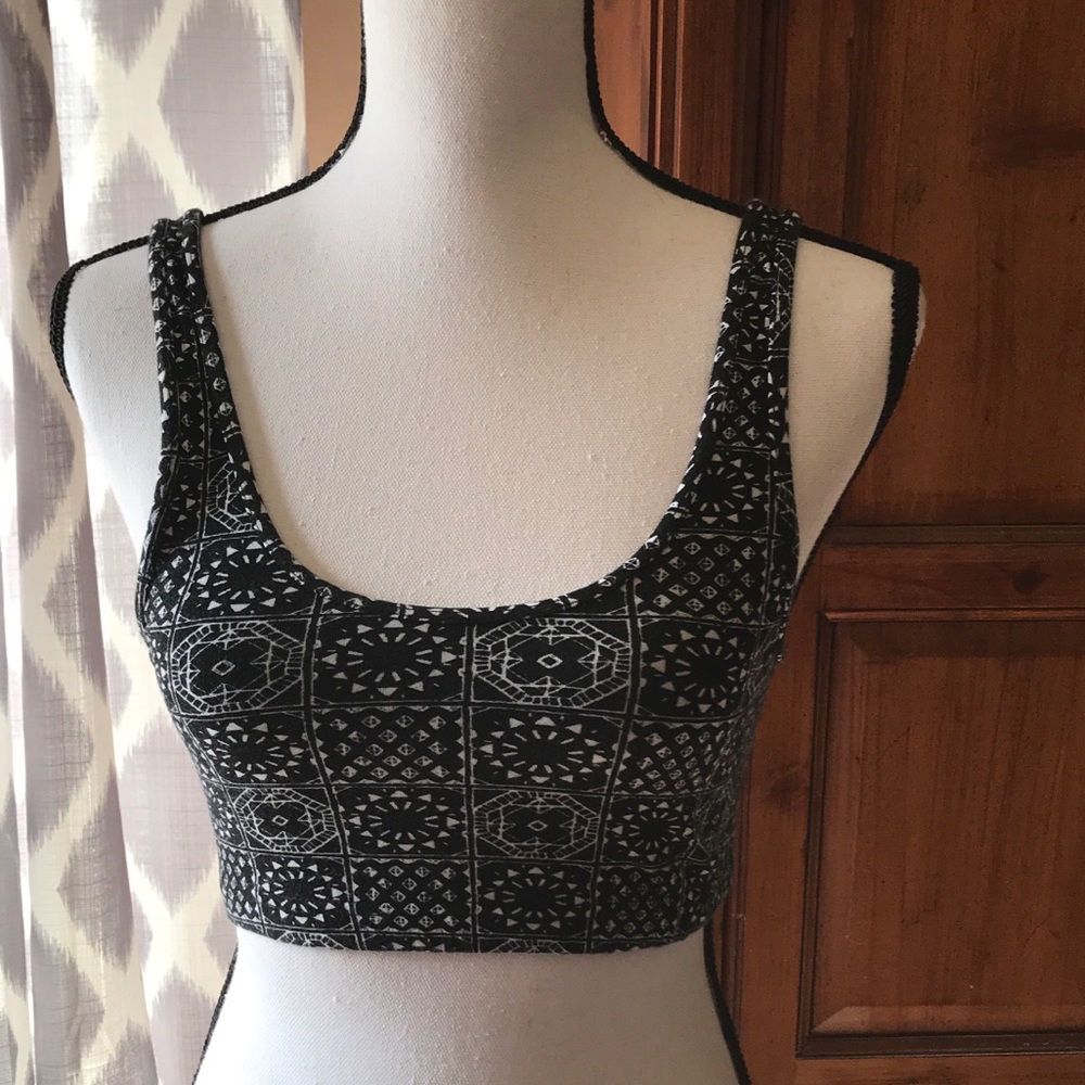 EMP CYRE Work Out Cropped Bra/Top